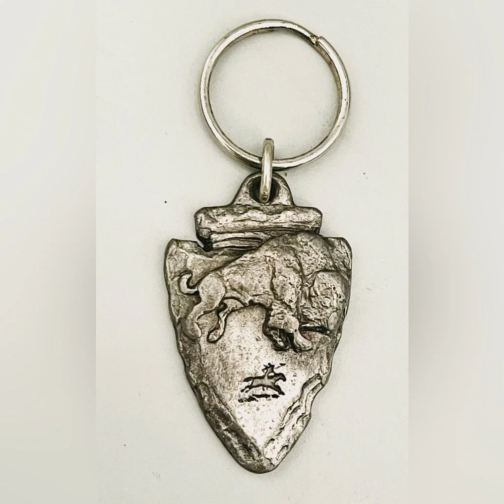 Vintage Pewter Arrowhead Buffalo Keychain Siskiyou Buckle Co. Native American